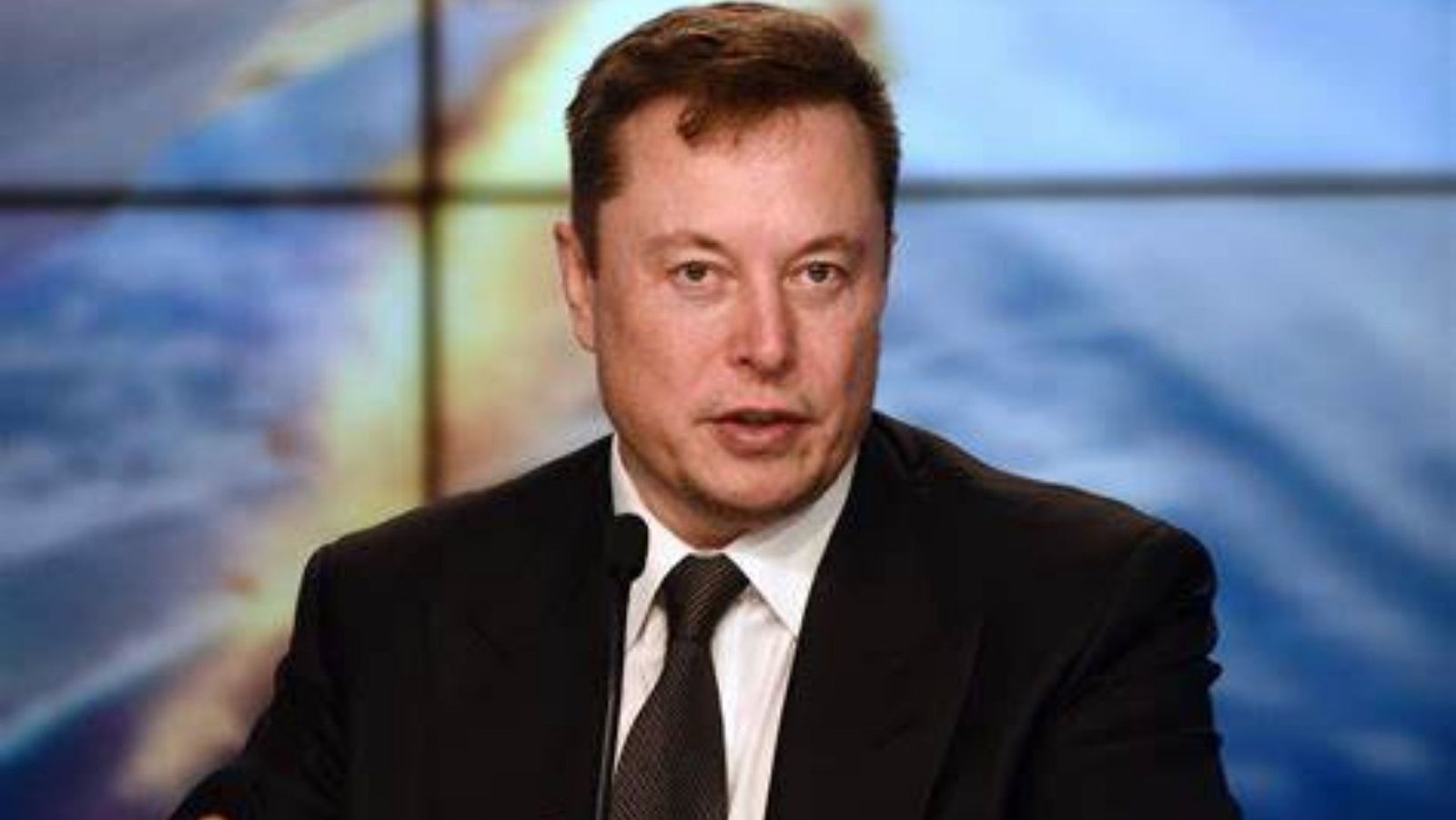 Elon Musk Backs Out of Twitter Deal Worth $44 Billion